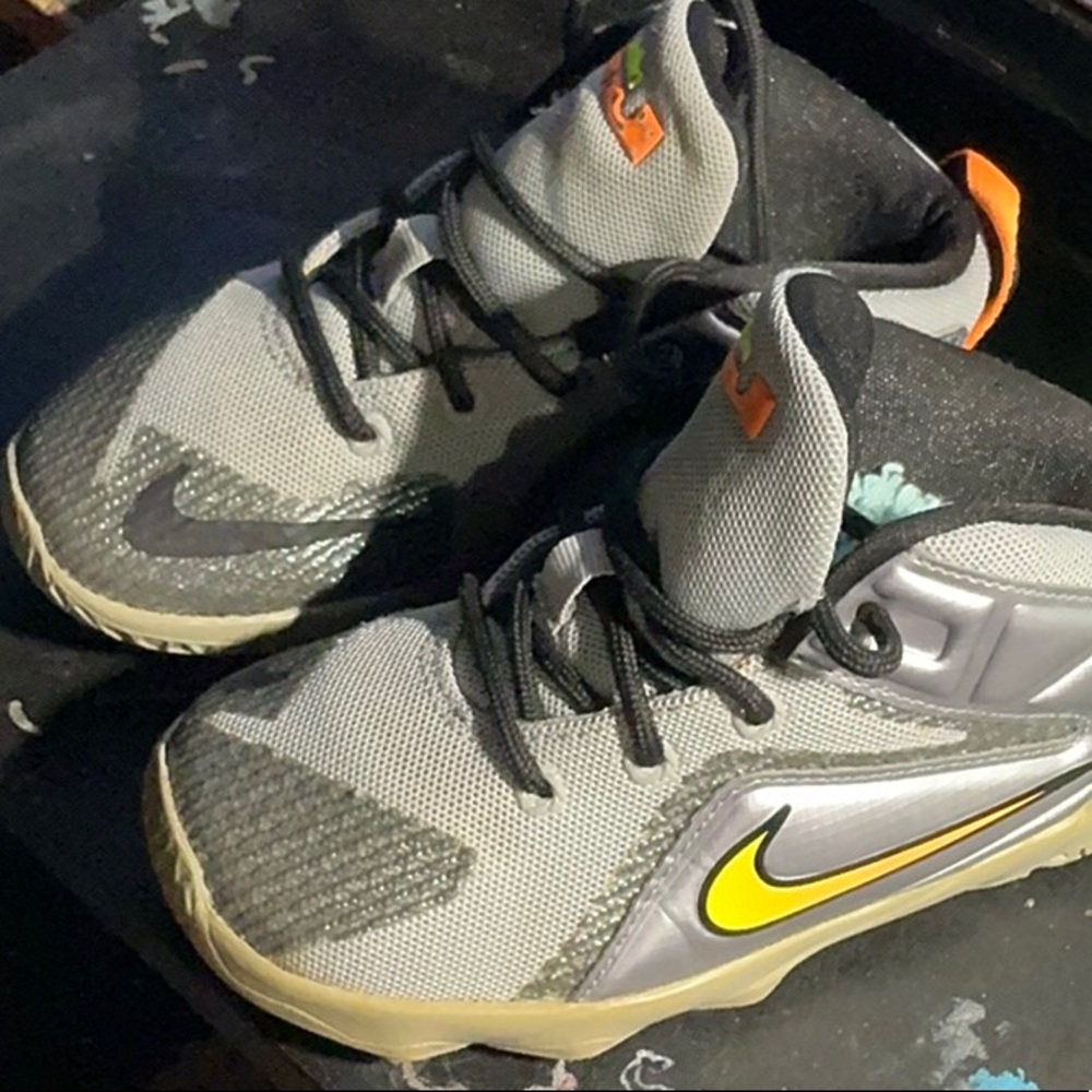 Nike LeBron 12 TD Flight 685185-080 Wolf Gray Bright Citrus Black 10c Toddler
